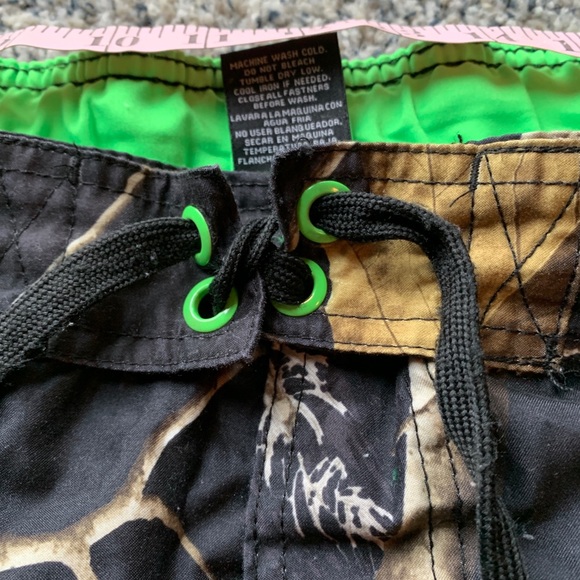•Realtree• Camo Swim Shorts - Picture 5 of 10